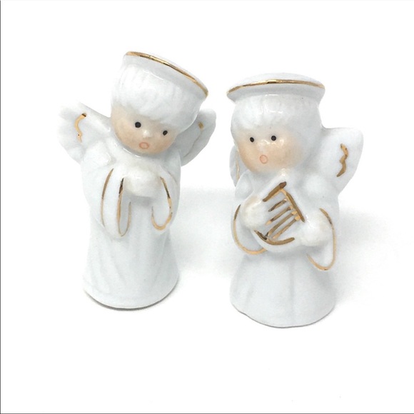 Vintage ceramic cherub Angels Holiday Salt & Pepper Shakers - Picture 1 of 6